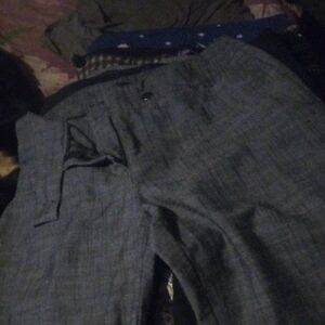 89th & Madison Gray Textured Capris